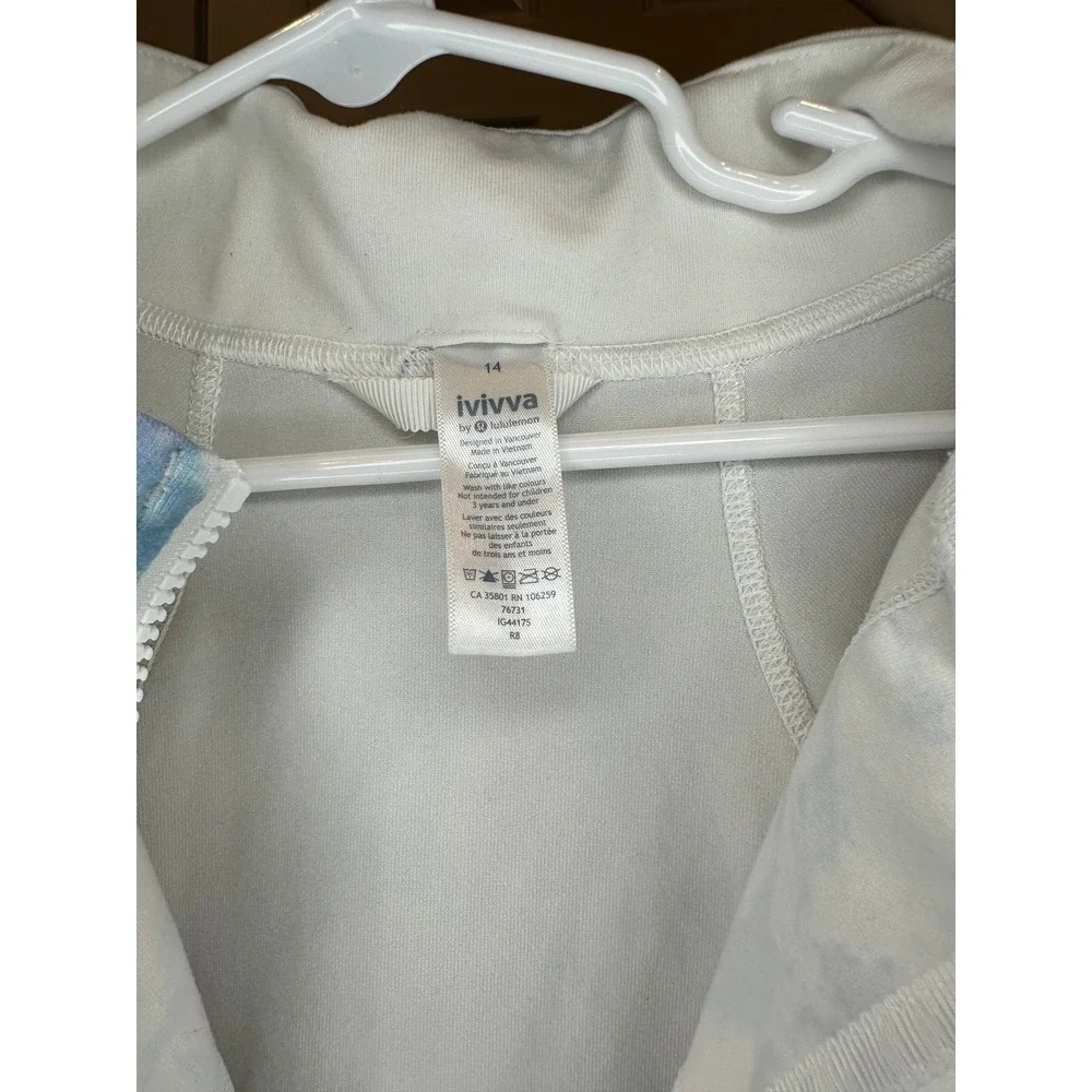lululemon athletica excellent no